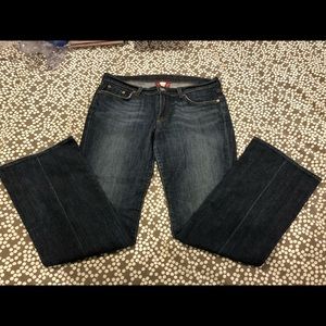 Lucky Brand wide leg/flare jean with embroidered back pockets